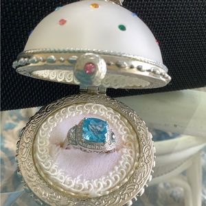 14k Wg Blue Topaz Ring